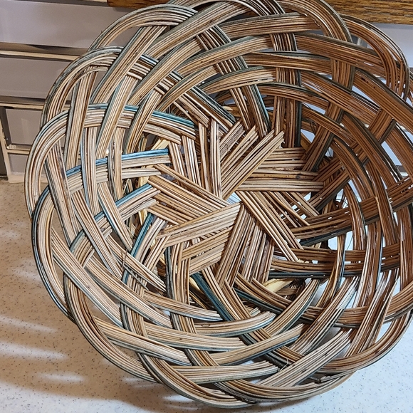Round Wicker Basket 11 Inch Diameter. 3 Inch Tall. - Picture 5 of 13